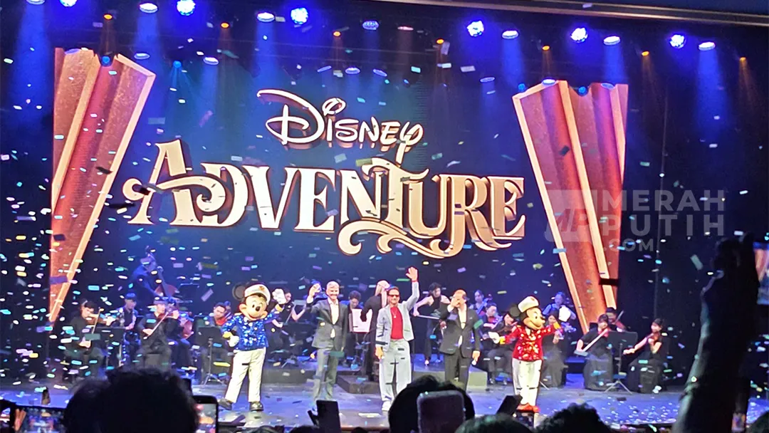 Robert Downey Jr Resmikan Kapal Pesiar Disney Adventure di Singapura