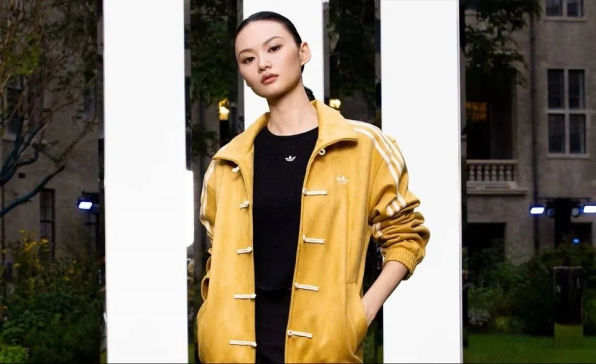 Jaket “China Track Top” Adidas Viral di TikTok, Padukan Gaya Tangzhuang dan Streetwear