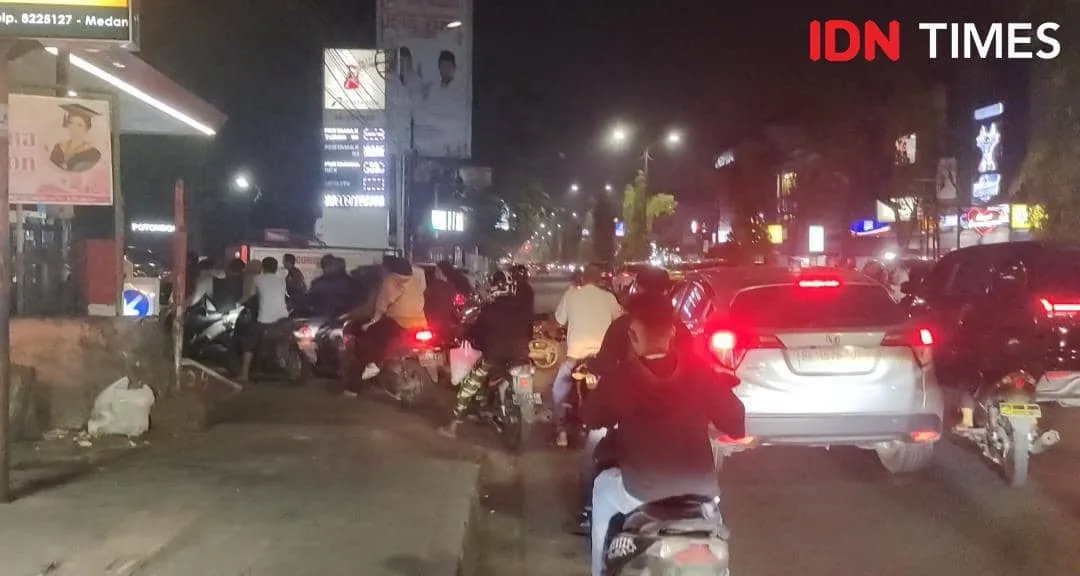 Antrean BBM Terjadi di Bangka, Pemerintah Pastikan Stok Nasional Aman dan Minta Warga Tak Panic Buying