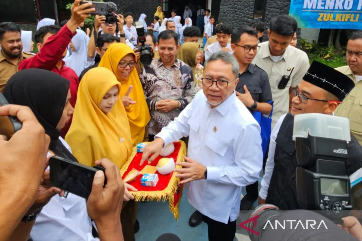 Zulkifli Hasan: Menu Kering MBG Selama Ramadhan Tetap Perhatikan Nilai Gizi