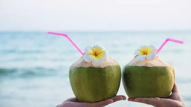 Lima Manfaat Air Kelapa untuk Menu Berbuka Puasa