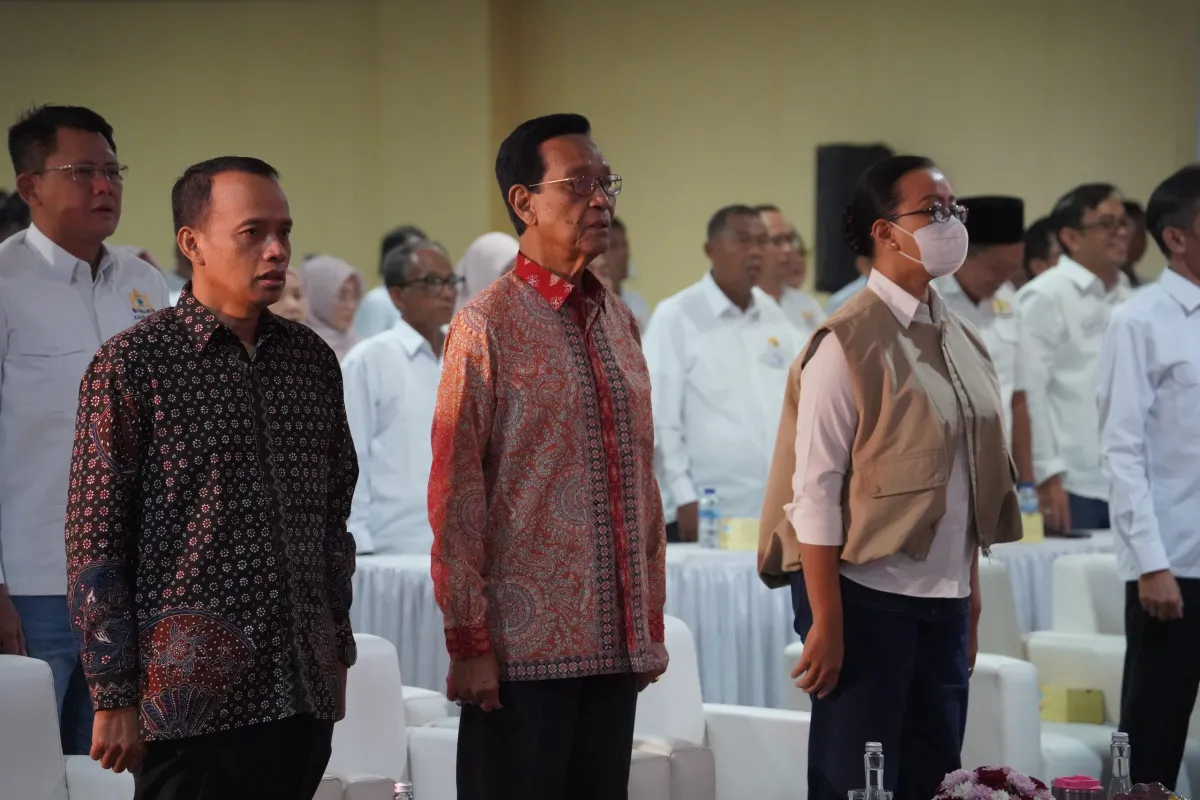 Wakil Ketua DPRD DIY Hadiri Pengukuhan Pengurus KADIN Kabupaten/Kota se-DIY Periode 2026–2031