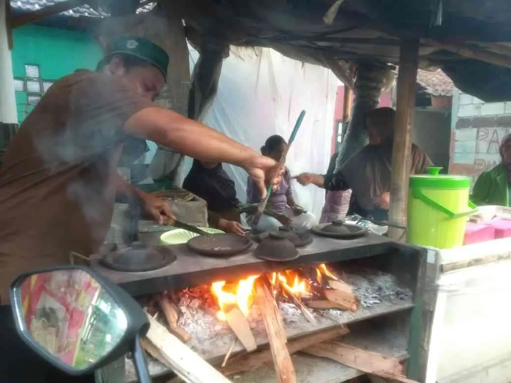 Surabi Bandung dan Pelajaran bahwa Gastronomi Tidak Harus Mewah untuk Menggerakkan Ekonomi Lokal