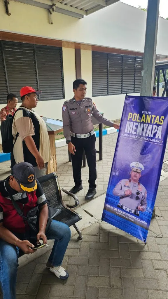 Samsat Bangkalan Jalankan Program “Polantas Menyapa” untuk Perkuat Transparansi Layanan