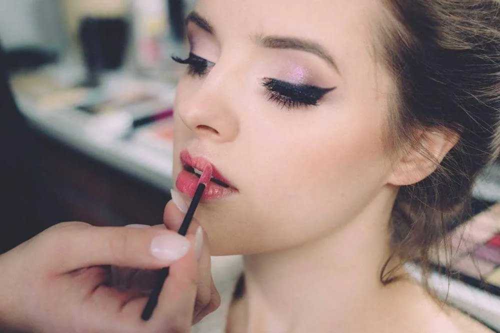 Tren Makeup 2026 Diprediksi Mengarah ke Tampilan Lebih Natural, Skin-Friendly, dan Ekspresif