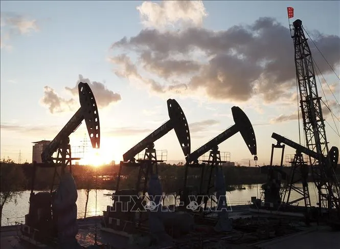 Blokade Selat Hormuz Picu Lonjakan Harga Energi dan Ganggu Penerbangan Asia–Eropa