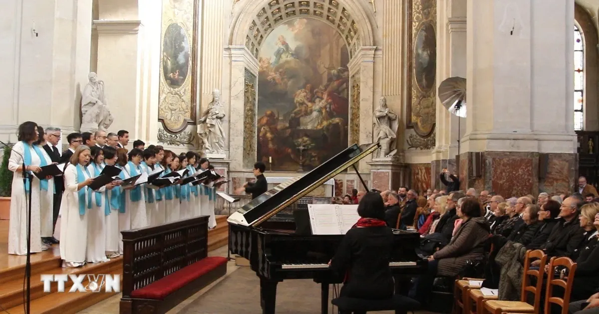 Paduan Suara Tanah Air Tampilkan Karya Vietnam di Festival Paduan Suara Internasional Paris ke-28
