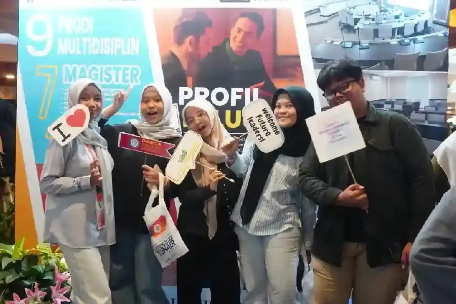 Ribuan Calon Mahasiswa Padati Hari Kedua Airlangga Education Expo 2026, Bahas Strategi Masuk PTN hingga Pascasarjana