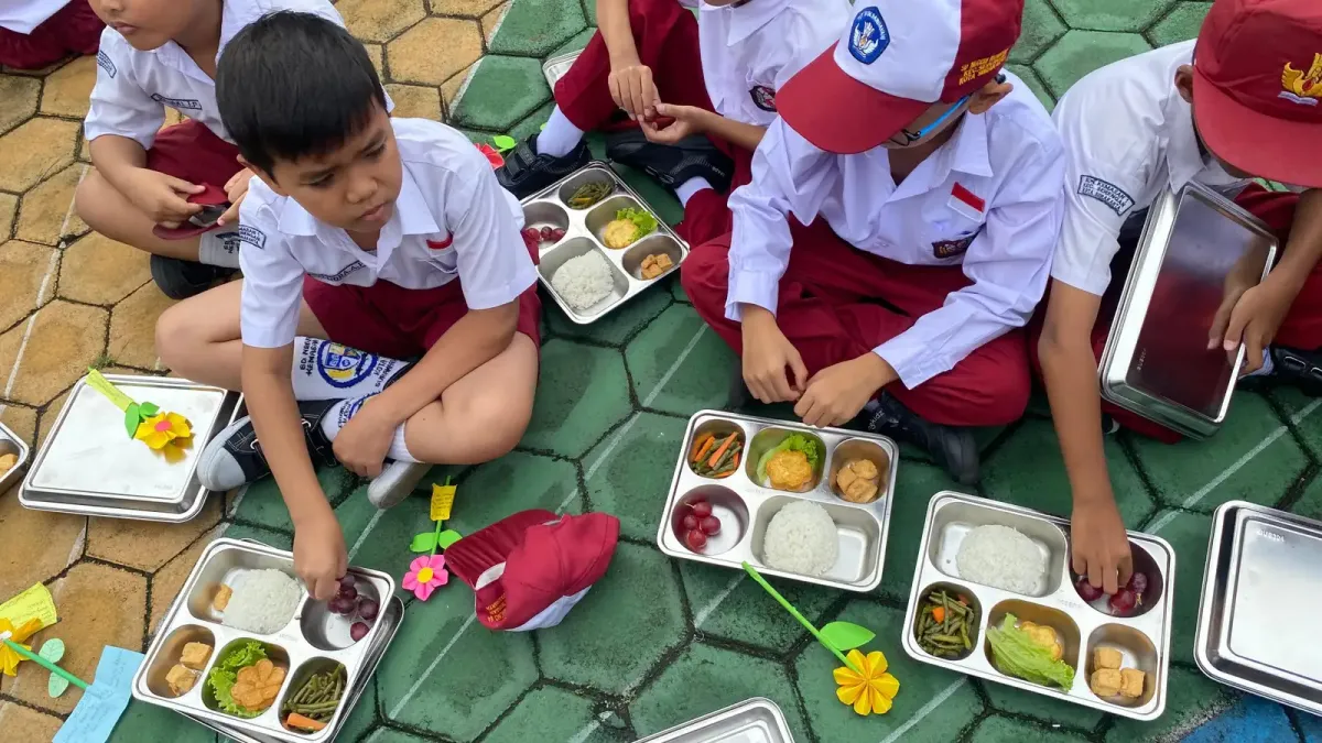 Pemerintah Wajibkan SPPG Unggah Menu Harian Program Makan Bergizi Gratis di Media Sosial
