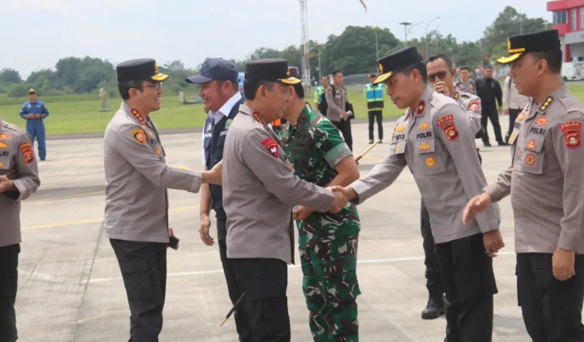 Kapolda Sumsel Sambut Kapolri di Palembang, Lanjut Tinjau Tanam Jagung Serentak di Ogan Ilir