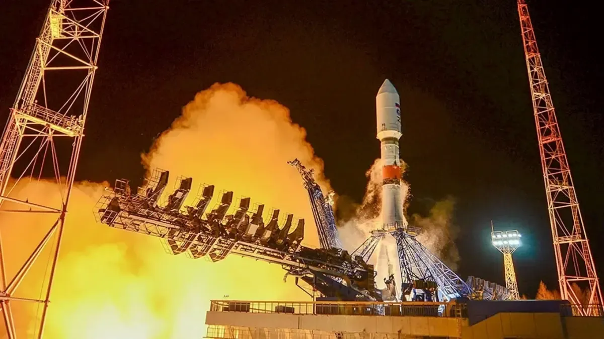 Rusia Luncurkan 16 Satelit Internet Rassvet, Targetkan Konstelasi Orbit Rendah hingga 2035