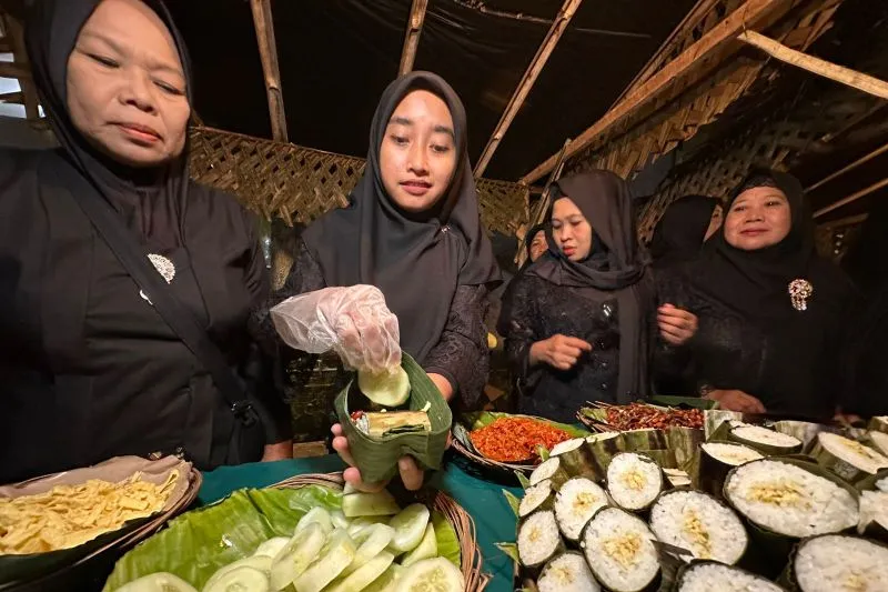 Banyuwangi Lestarikan Kuliner Osing Sego Lemeng dan Kopi Uthek Lewat Agenda “Janda Reni”