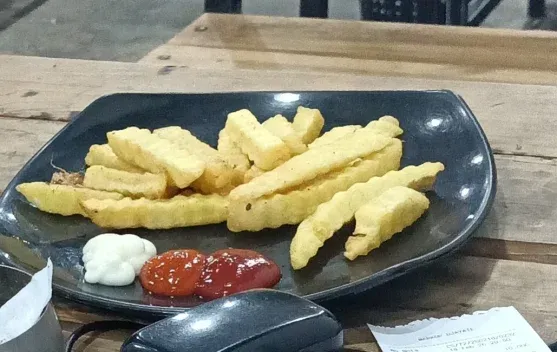 Penyajian Kentang Goreng di Sumenep Kian Variatif, Jadi Daya Tarik Anak Muda