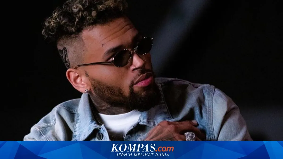 Gelar “Dr.” untuk Chris Brown dan Pertanyaan Kita tentang Makna Pengakuan