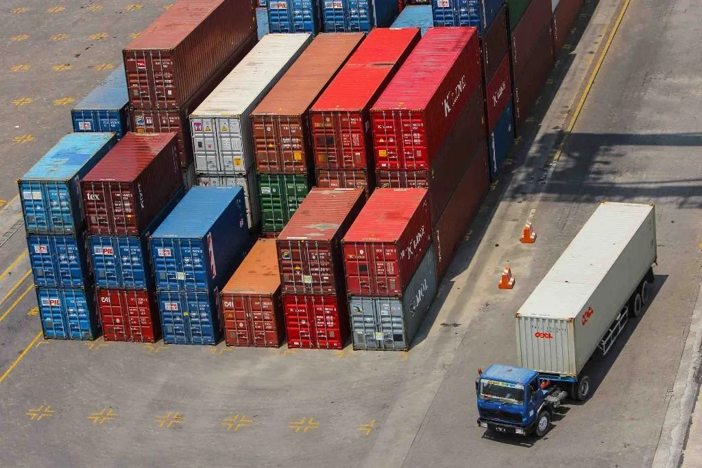 Konflik di Timur Tengah Berpotensi Dorong Kenaikan Biaya Logistik Global