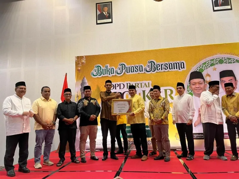 Golkar Aceh Terima Penghargaan Keterbukaan Informasi dari KIA, Salim Fakhry Tekankan Transparansi