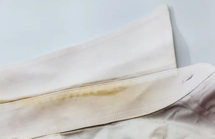 Cara Menghilangkan Noda Kuning di Kerah Seragam Sekolah dengan Bahan Dapur