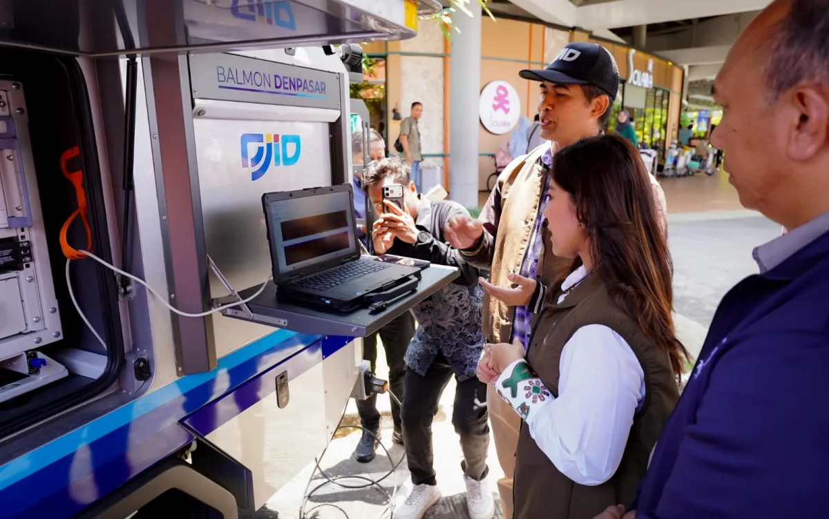 Menkomdigi Tinjau Posko Terpadu di Bandara Ngurah Rai, Pastikan Internet Mudik Lebaran 2026 Stabil