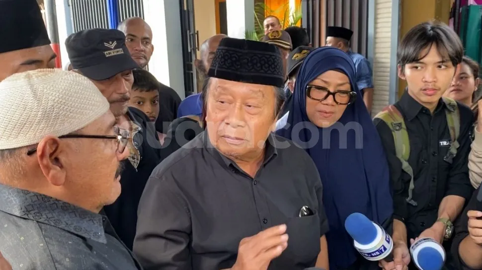 Istri Mansyur S, Hj. Rosidah, Dikabarkan Meninggal Dunia