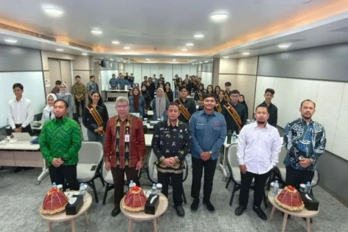 OJK Sulselbar Latih 45 Pemuda Makassar Jadi Agen Literasi Keuangan