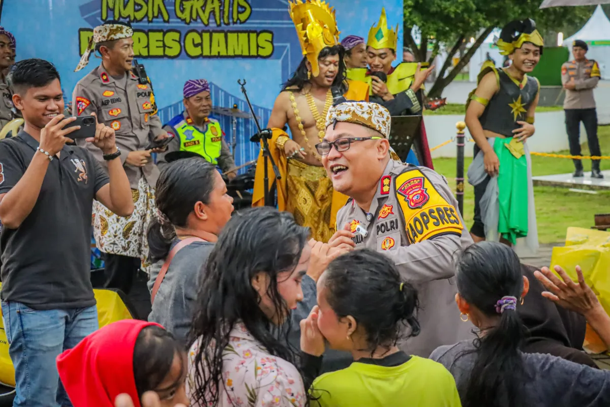 Polres Ciamis Sediakan Panggung Musik Gratis di Pos Terpadu Alun-alun untuk Pemudik