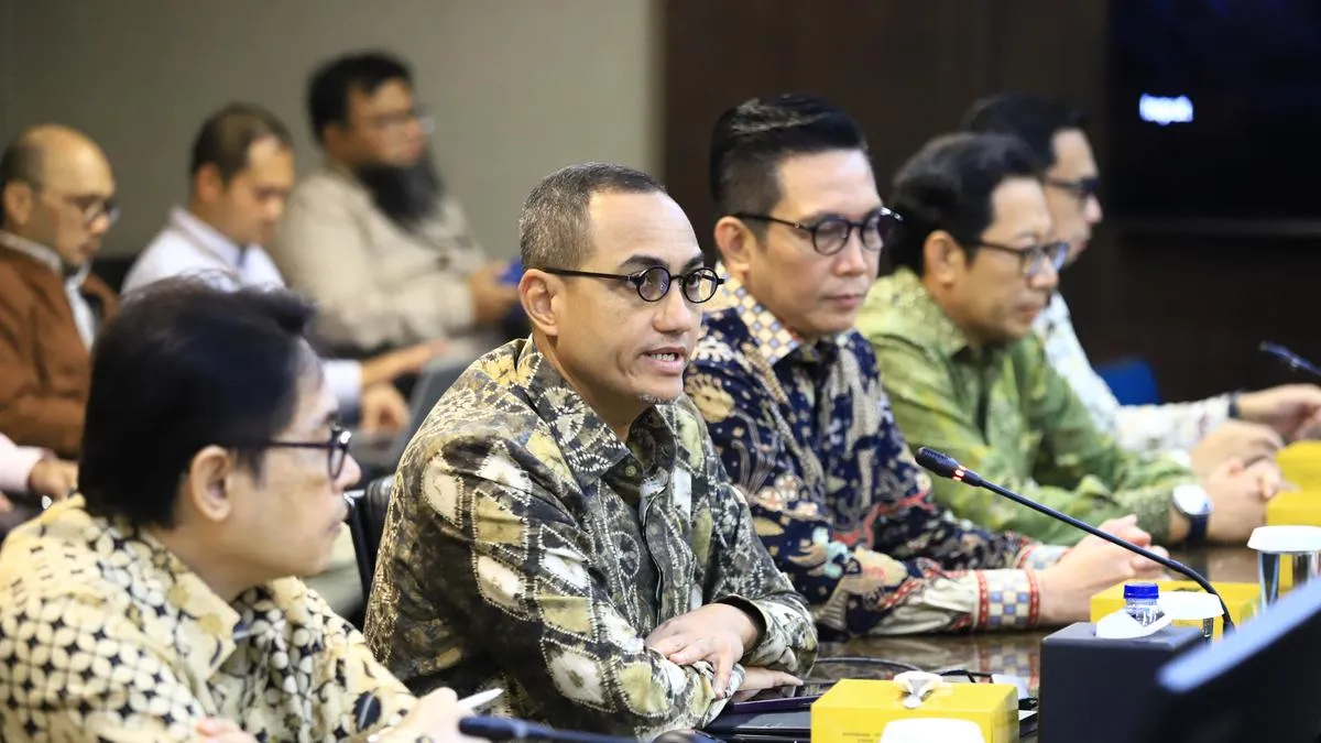 OJK dan AEI Bahas Reformasi Pasar Modal, Kebijakan Free Float Minimal 15% Jadi Sorotan