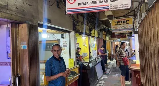 Harga Emas Berfluktuasi Drastis, Dipengaruhi Ketidakpastian Global dan Inflasi