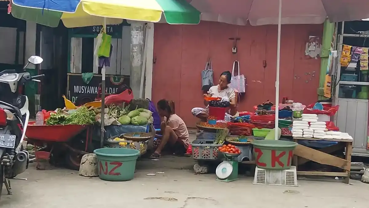 Harga Bumbu Dapur di Pasar Sentral Makale Masih Stabil, Cabai Merah Rp20–25 Ribu per Kilogram
