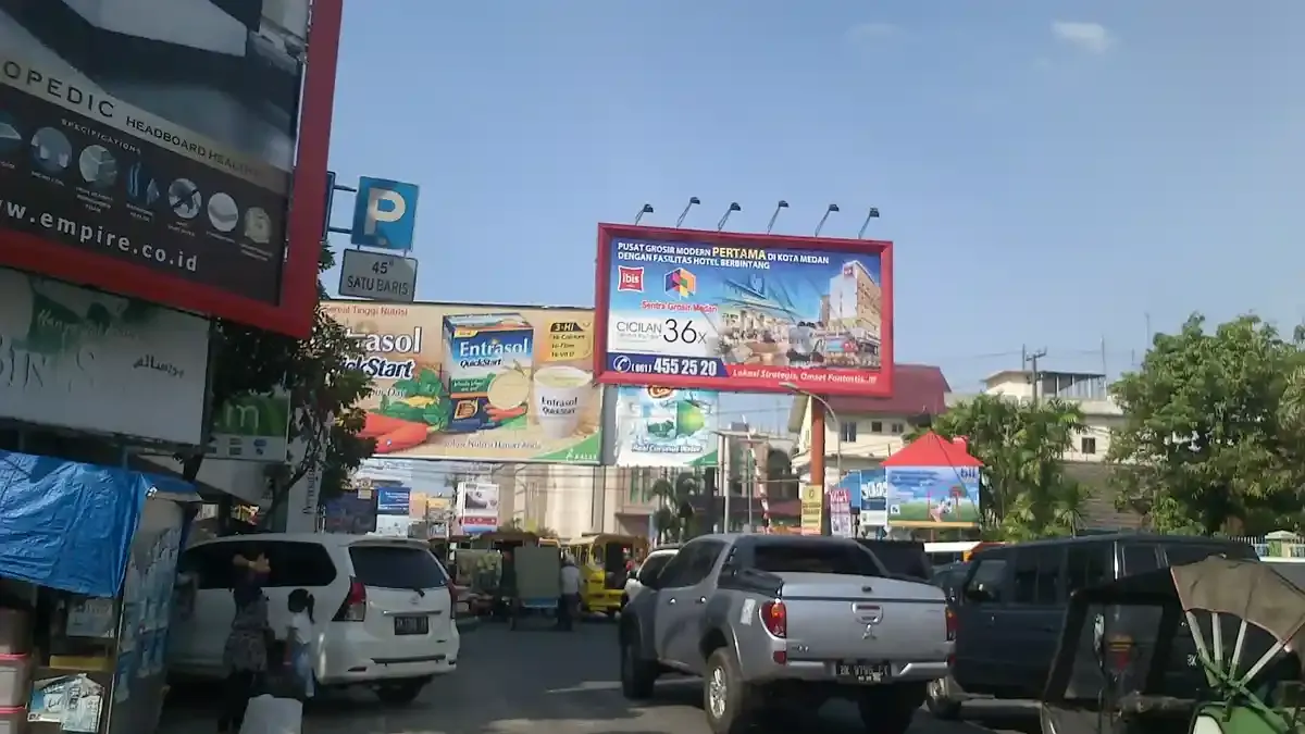 Pemkot Samarinda Resmi Larang Reklame Model Leher Angsa