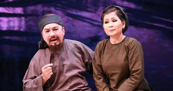 Festival Purnama Bulan Pertama: Seniman Panggung Beri Penghormatan kepada Guru Ba Đợi di Kuil Vạn Phước