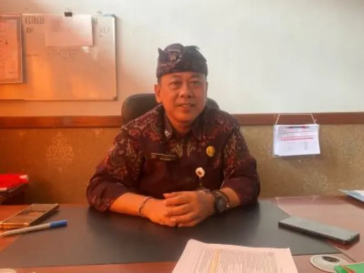 Di Balik Tugas Infrastruktur, Kadis PUPR Karangasem I Wayan Wedasmara Tekuni Musik Sejak SMA