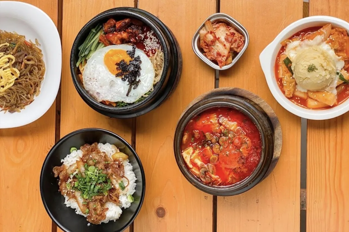 Lima Rekomendasi Restoran Korea di Malang, dari BBQ hingga Street Food