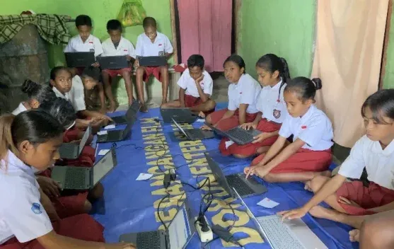 SDI Nanaenoe di Perbatasan Belu Masih Terkendala Internet, Siswa dan Guru Terpaksa Menumpang Jaringan Warga