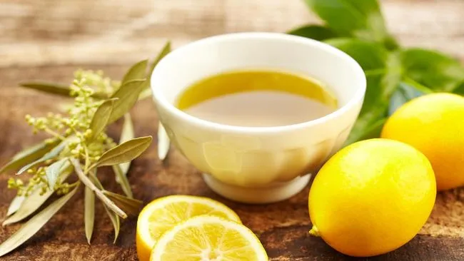 Tren Minum Lemon dan Minyak Zaitun untuk Kulit Glowing Ramai di Media Sosial