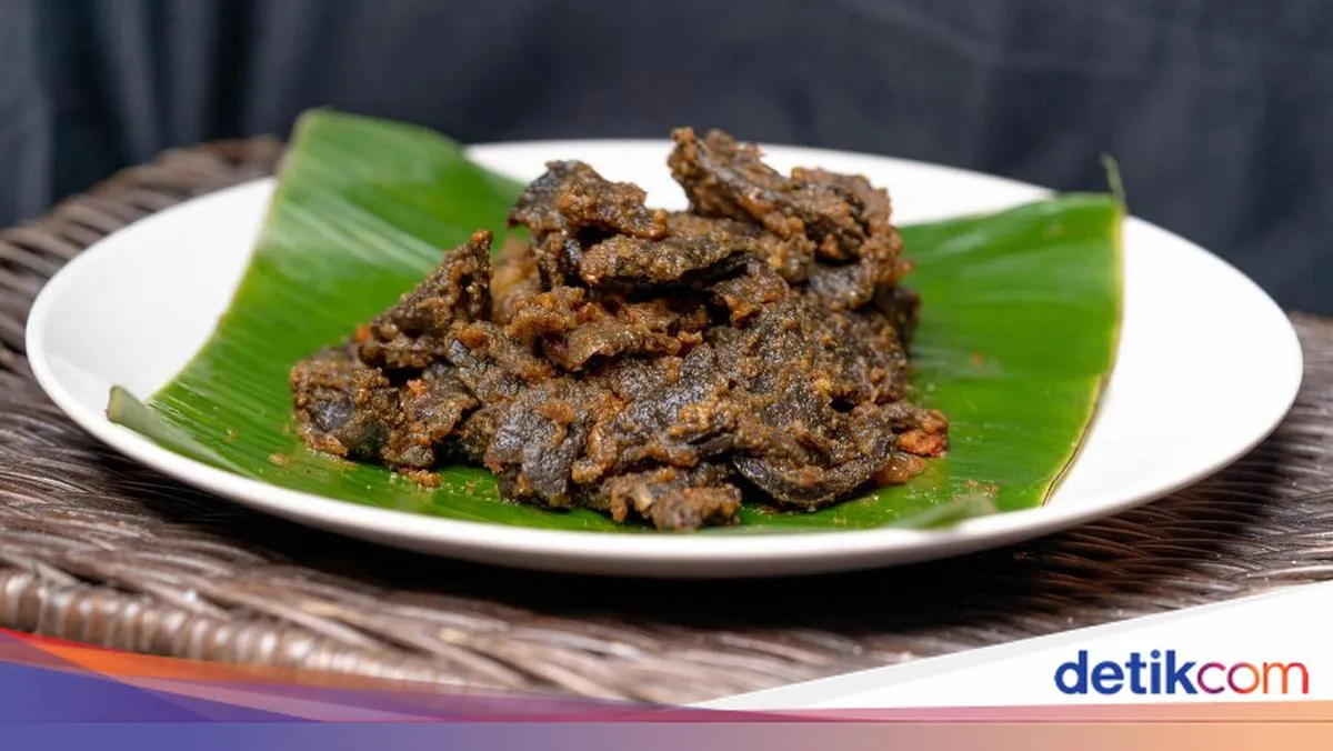 Mengapa Rendang Paru Mendadak Jadi Tren: Jejak Idul Adha, Dapur Minang, dan Kerinduan pada Rasa yang Pasti
