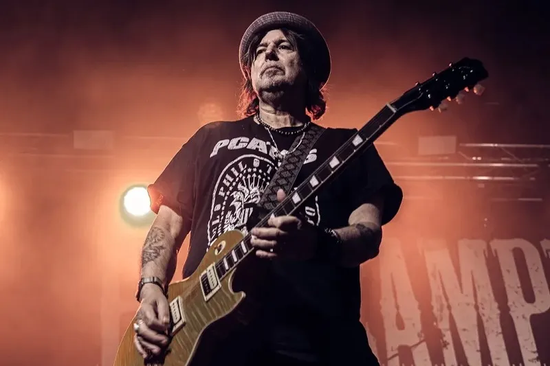 Gitaris Motorhead Phil Campbell Meninggal Dunia di Usia 64 Tahun