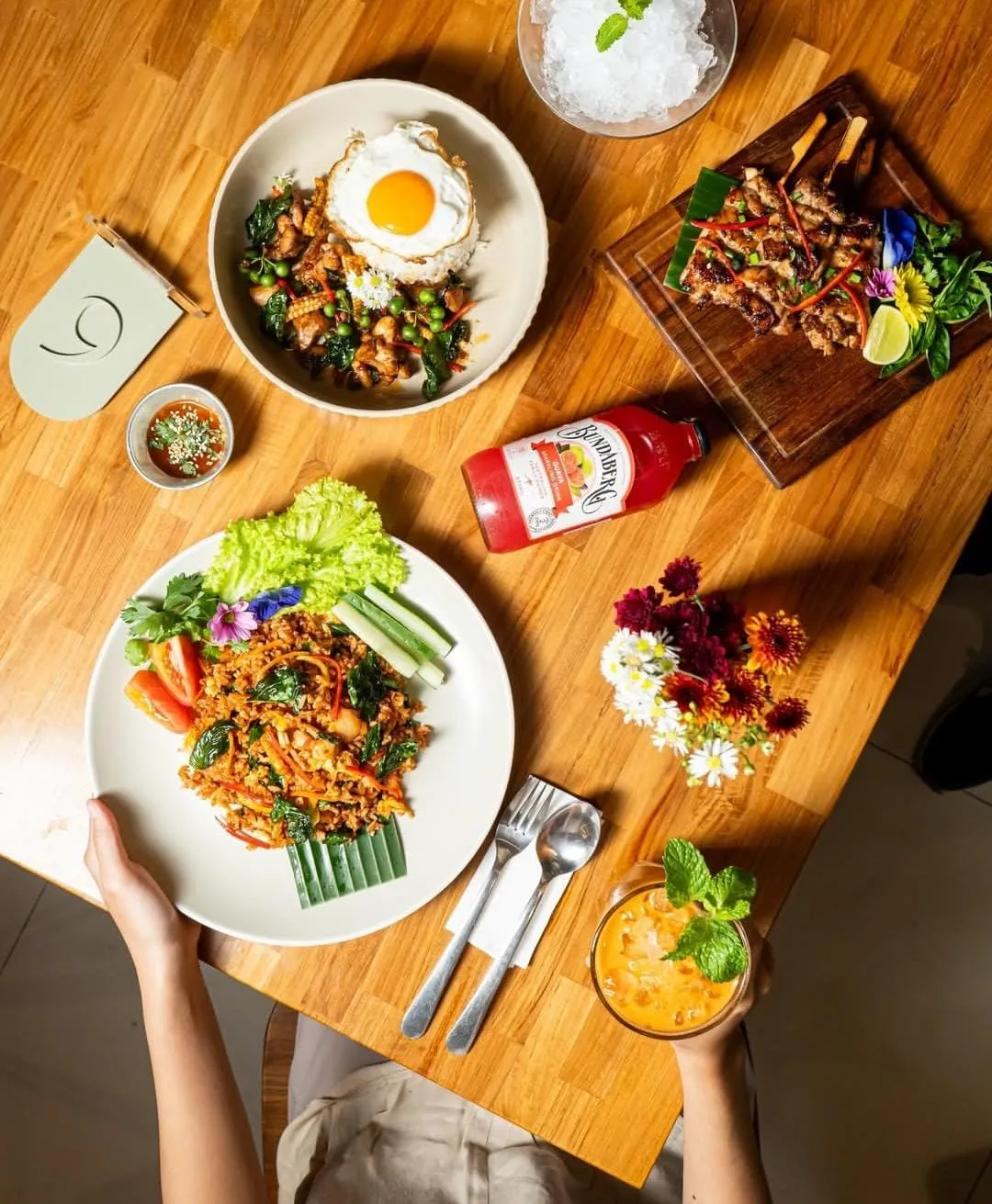 Khao Thai Street Food di Malang Tawarkan Cita Rasa Thailand, Tom Yum Seafood dan Khao Pad Jadi Andalan