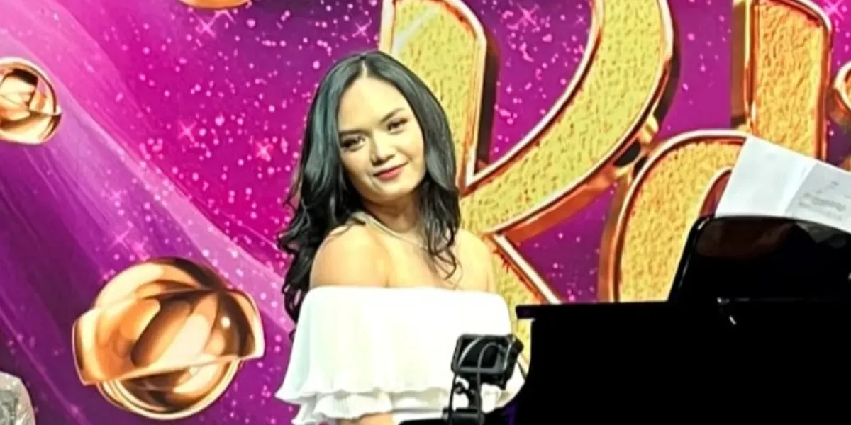 Jessica Novalia Iringi Finalis Kontes Dangdut di Grand Final dengan Permainan Piano