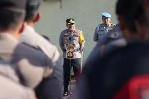 Wakapolres Karangasem Pimpin Apel Pagi, Tekankan Kesiapan Pengamanan Agenda Keagamaan dan Jaga Kesehatan