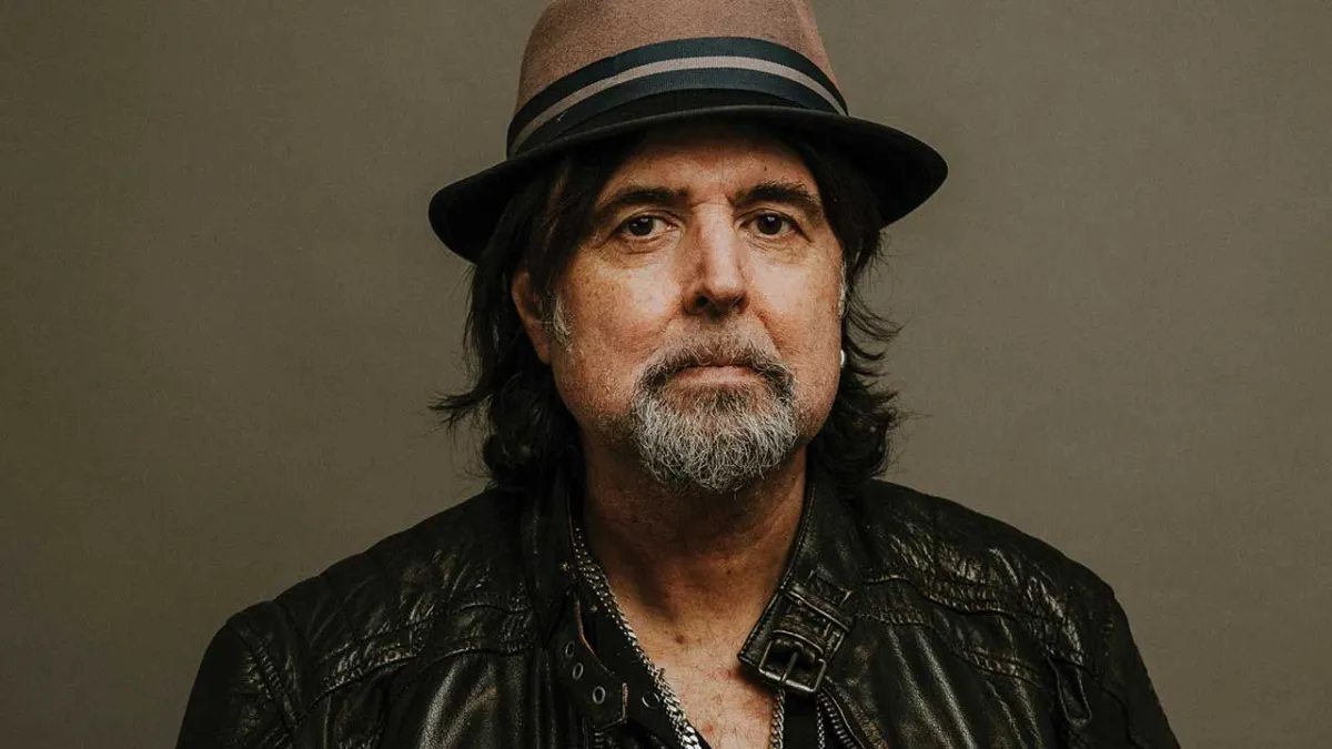 Mantan Gitaris Motörhead Phil Campbell Meninggal Dunia pada Usia 64 Tahun