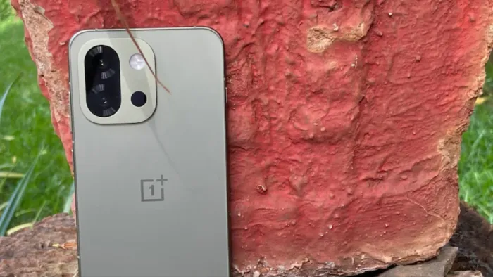 OnePlus 15s Kembali Dirumorkan Meluncur Tahun Ini, Konfigurasi Kamera Disebut Berubah