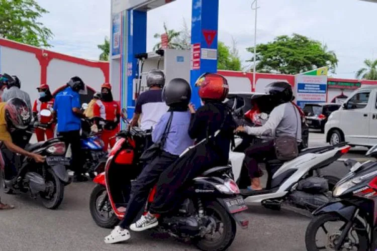 Padian Adi Siregar Minta Pemerintah dan Pertamina Transparan Soal Stok BBM Agar Tak Picu Kepanikan