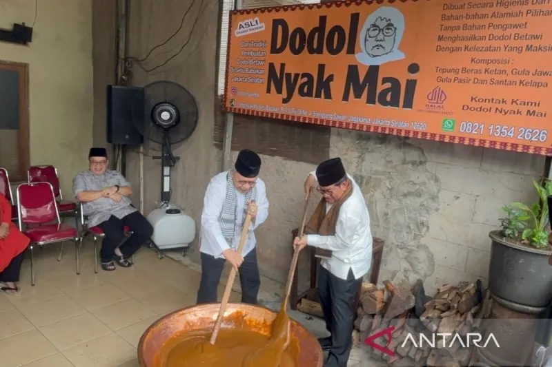 Pramono Anung Dorong Dodol Betawi Jadi Sajian Acara di Balai Kota untuk Pelestarian Kuliner Tradisional