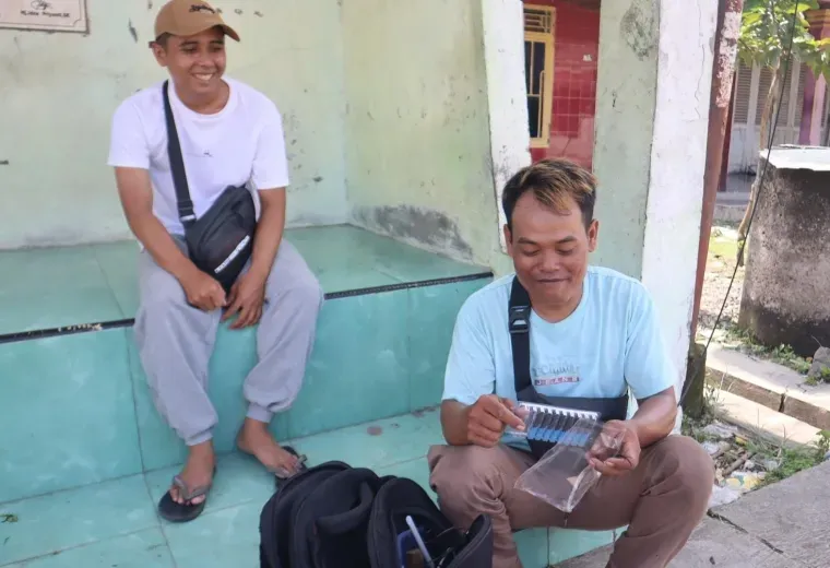 Teknisi Internet Terkejut Jalan Desa Cikuya Berubah Usai Pembangunan TMMD Kodim Brebes