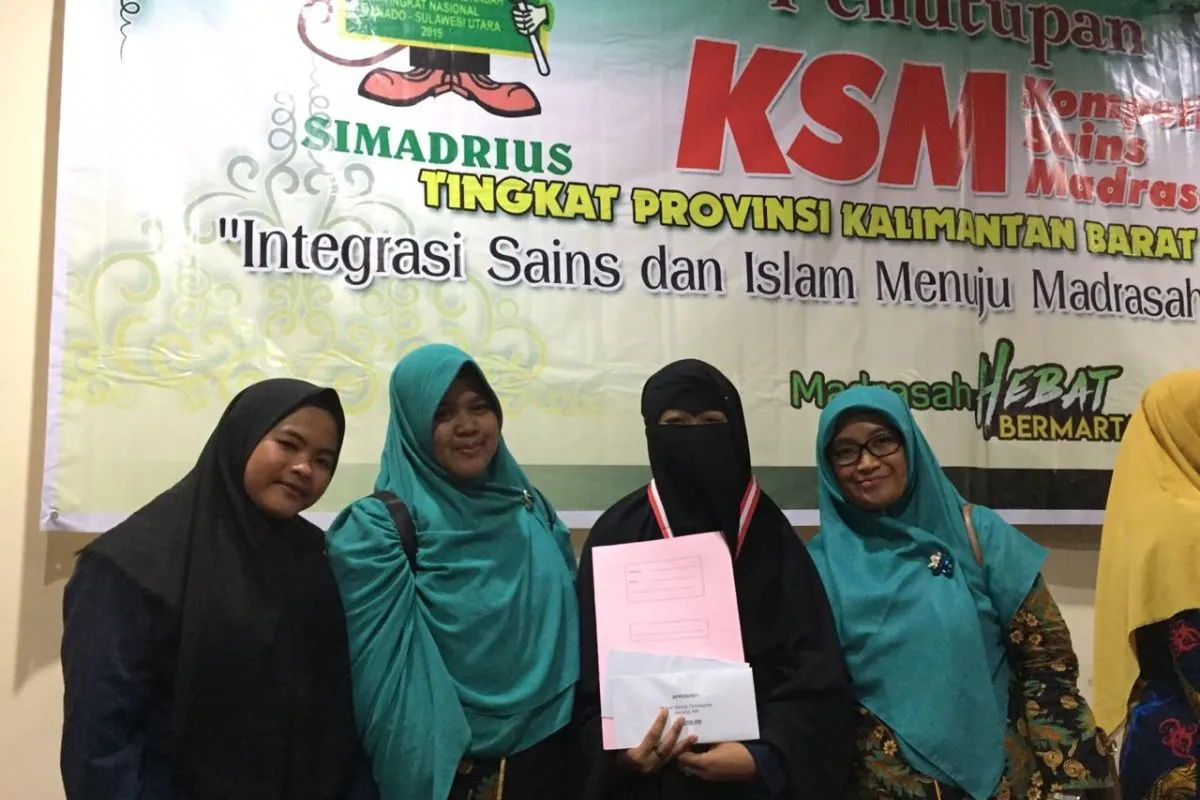 Siswi MAN 1 Sukadana Juara Biologi KSM Kalbar, Siap Wakili Provinsi ke Tingkat Nasional