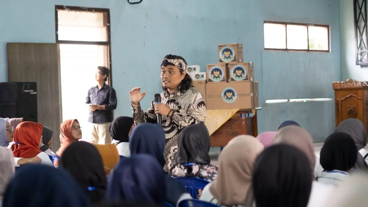 Komisi IX DPR dan BGN Sosialisasikan Program Makan Bergizi Gratis di Kediri