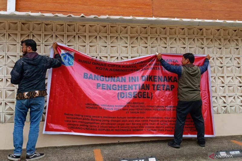 Pemkot Jakarta Timur Segel Permanen Lapangan Padel di Pulomas karena Izin Tak Sesuai dan Belum Ber-SLF