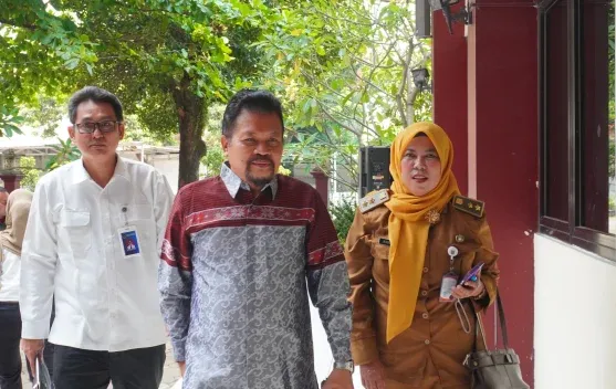 Komisi IX DPR dan BGN Sosialisasikan Program Makan Bergizi Gratis di Depok