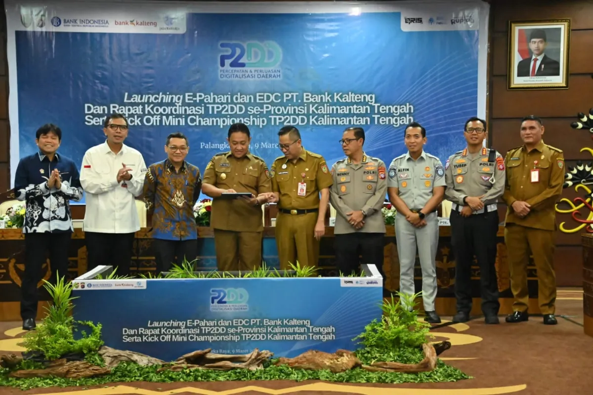 Wagub Kalteng Luncurkan Aplikasi E-PAHARI dan EDC Bank Kalteng