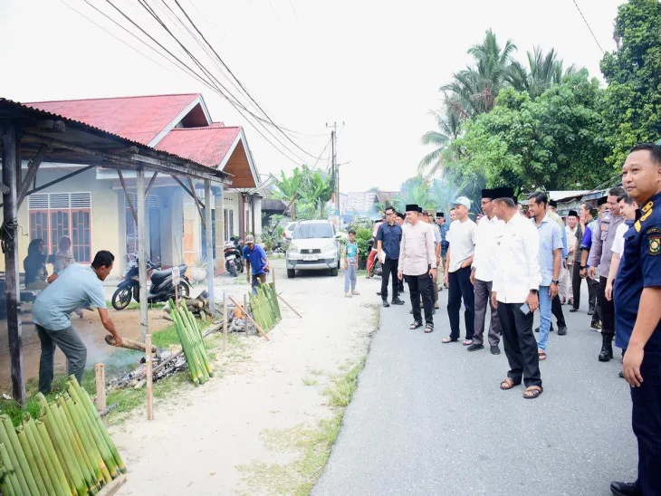 Bupati Kampar Ajak Warga Lestarikan Tradisi Lemang pada Festival di Pulau Lawas